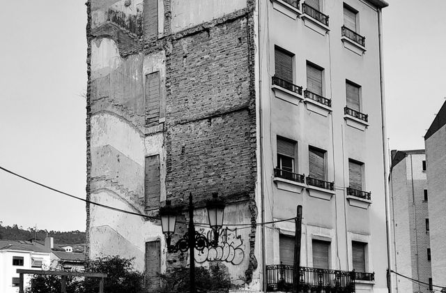 edificio residencial de viviendas
