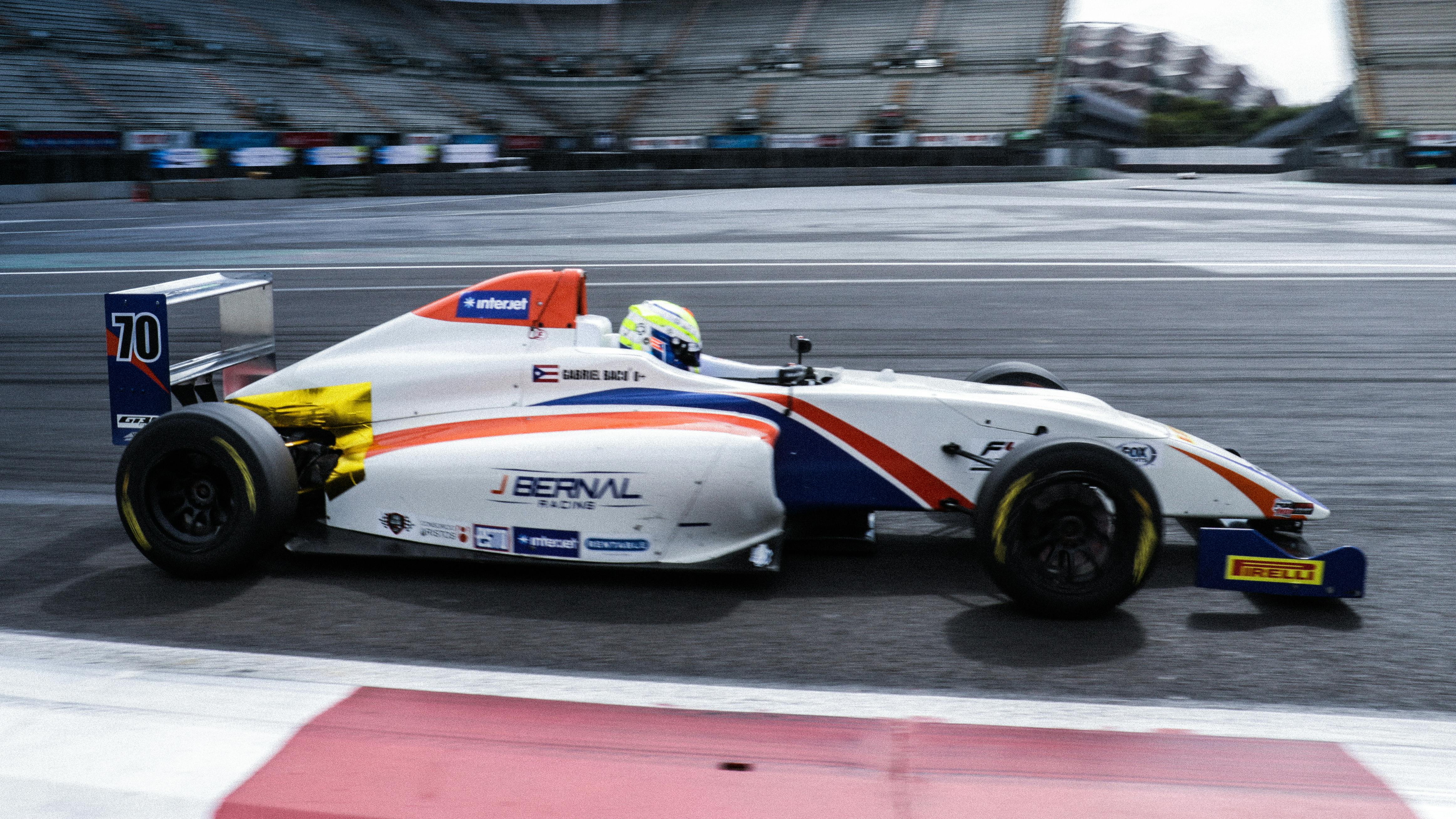 Foto Stok Gratis Tentang F1 F4 Formula 1