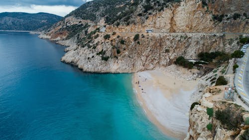 Kostenloses Stock Foto zu drohne erschossen, felswand, kaputas strand