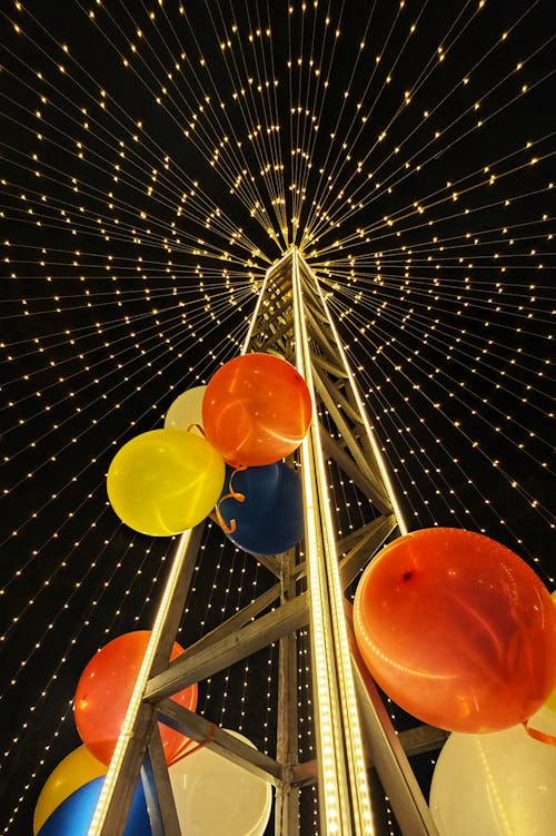 Foto profissional grátis de balões, comemoração, cordão de lâmpadas