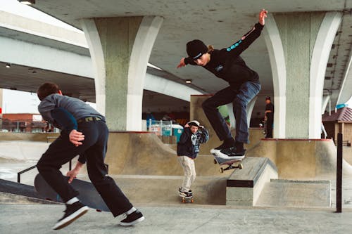 Δωρεάν στοκ φωτογραφιών με skateboard, άθλημα, άνδρες Φωτογραφία από στοκ φωτογραφιών