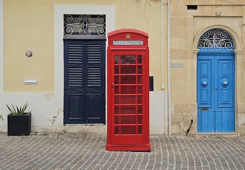 Безкоштовне стокове фото на тему «marsaxlokk, Вулиця, вулицях міста»