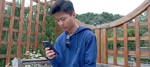 Fotos de stock gratuitas de hombre joven, teléfono