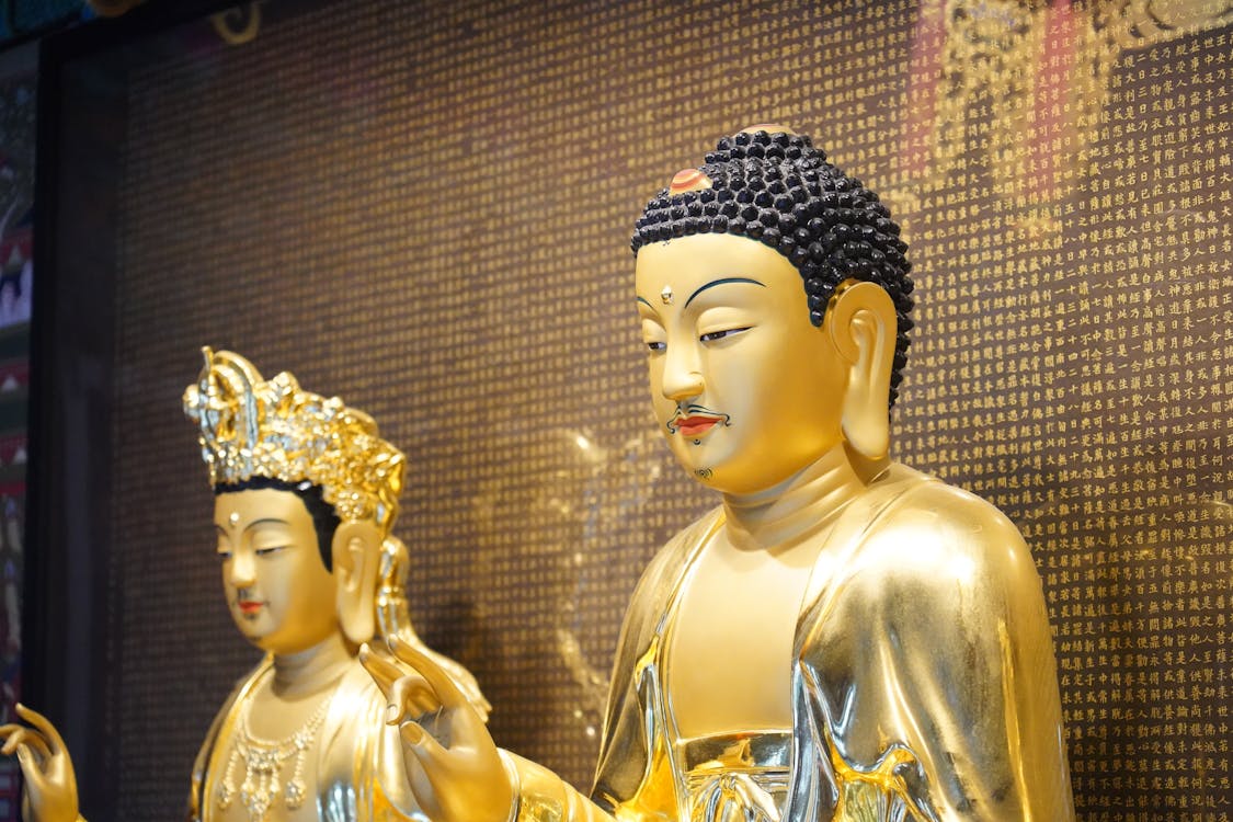 Golden Buddha Statues