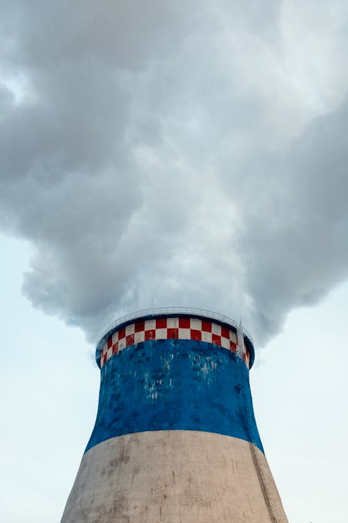 Základová fotografie zdarma na téma exteriér budovy, komín, kouř