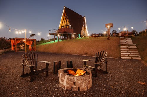 When Rain Meets Candlelight—Inside America’s Coziest Inns