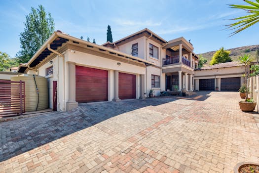 Elegant modern family house with spacious driveway in Pretoria, South Africa.