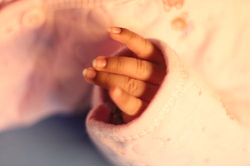 Kostnadsfri bild av bebis, persika klänning, skön