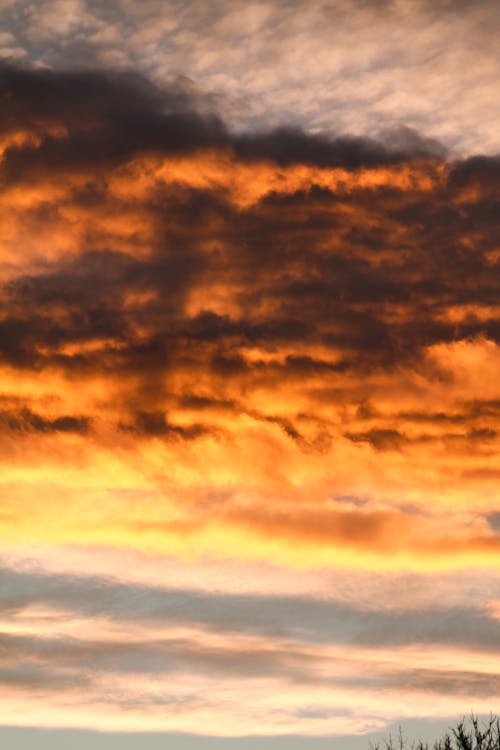 akşam karanlığı, bulut görünümü, bulutlar içeren Ücretsiz stok fotoğraf