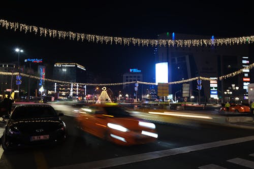 夜間の交通, 新年のお祝い, 街の灯りの無料の写真素材