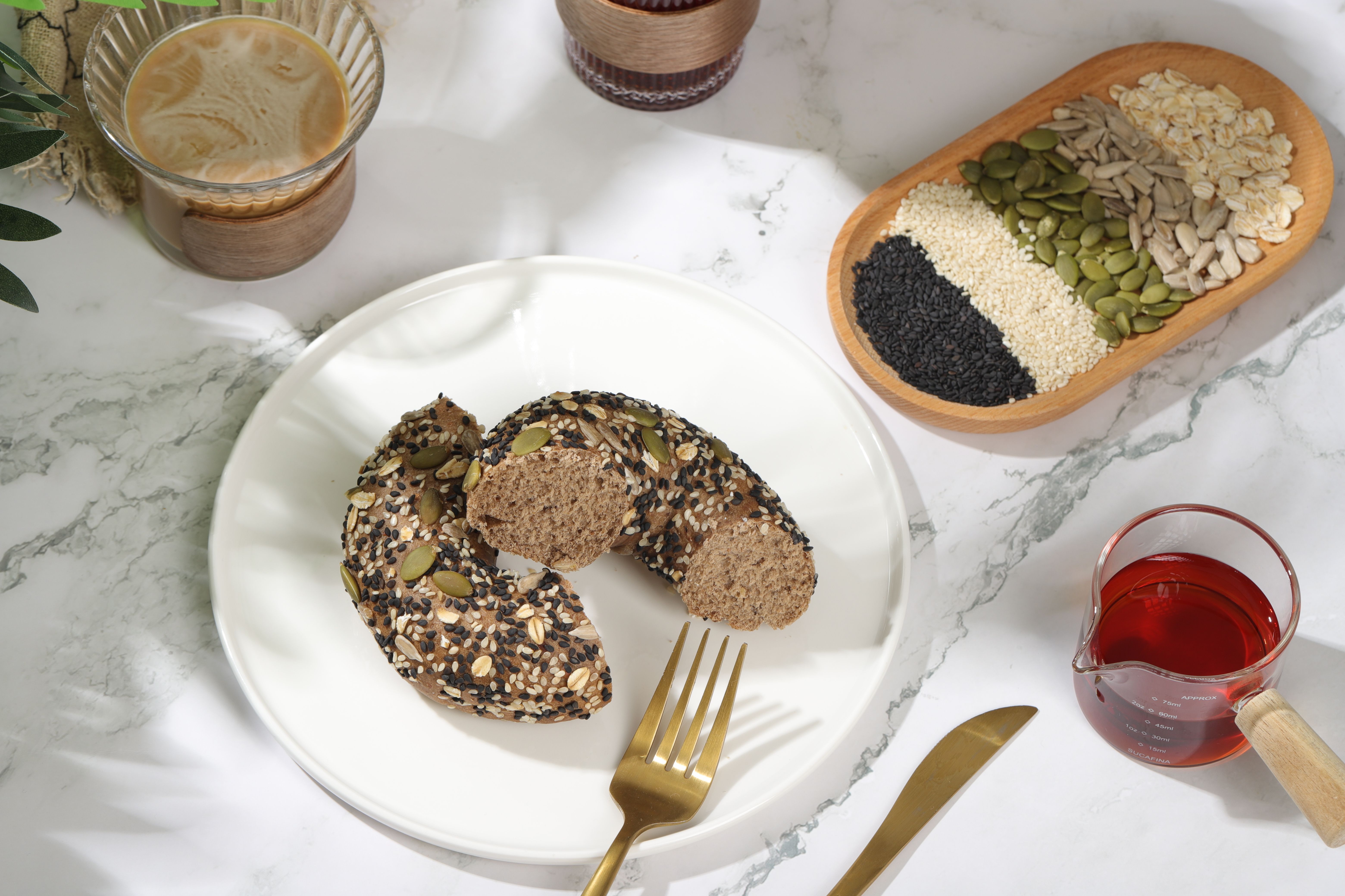 Kolaborasi Inspiratif: Hotto Multigrain dan Indro Warkop Ajak Indonesia Lebih Sehat Secara Menyeluruh