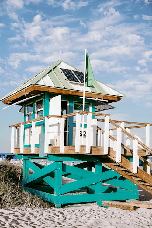 White And Green Lifeguard Tower 