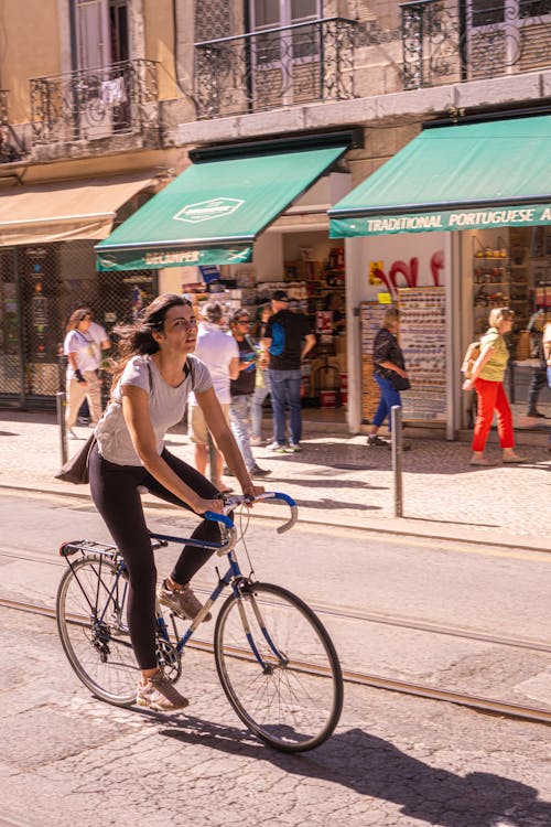 Photos gratuites de bicyclette, chaussée, citadin