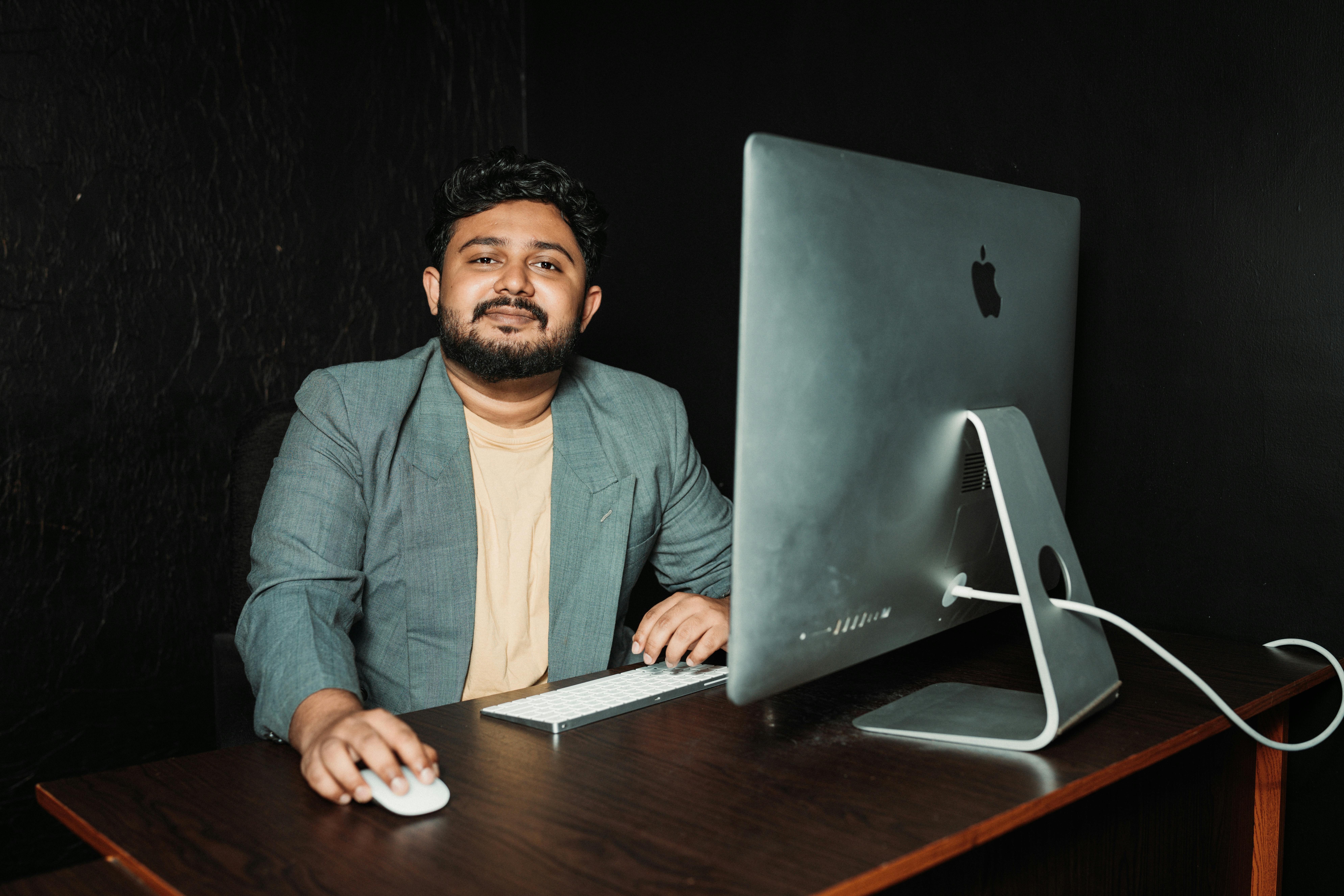 蘋果芯片主管重磅澄清:否認離職謠言堅守崗位引熱議 蘋果芯片主管重磅澄清:否認離職謠言堅守崗位引熱議