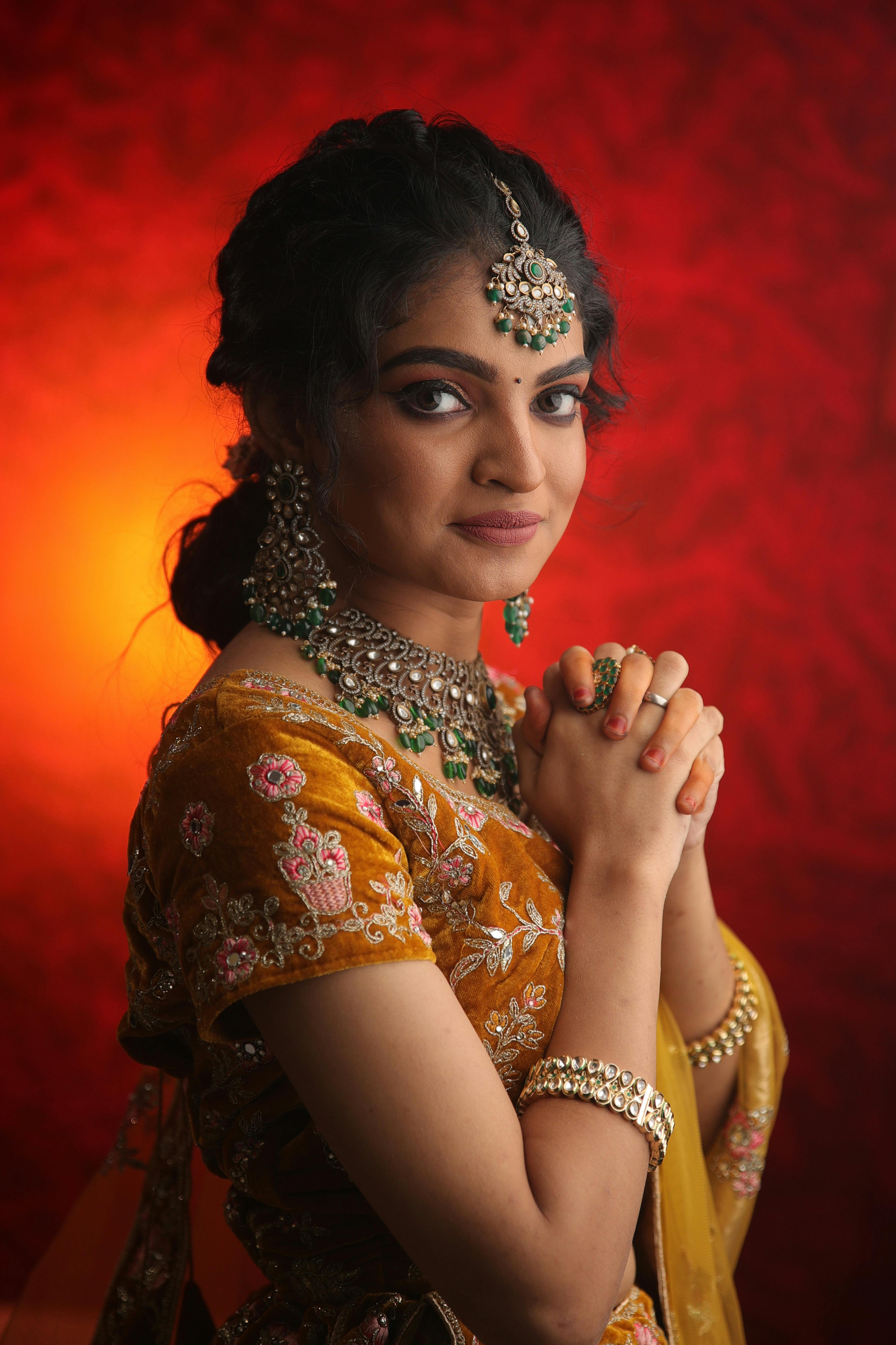 Woman Wearing A Sari, Posing In A Weathered Traditional House · Free 