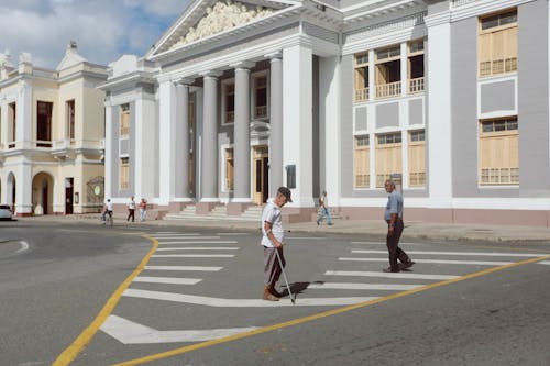 Immagine gratuita di camminando, centro storico della città, cienfuegos