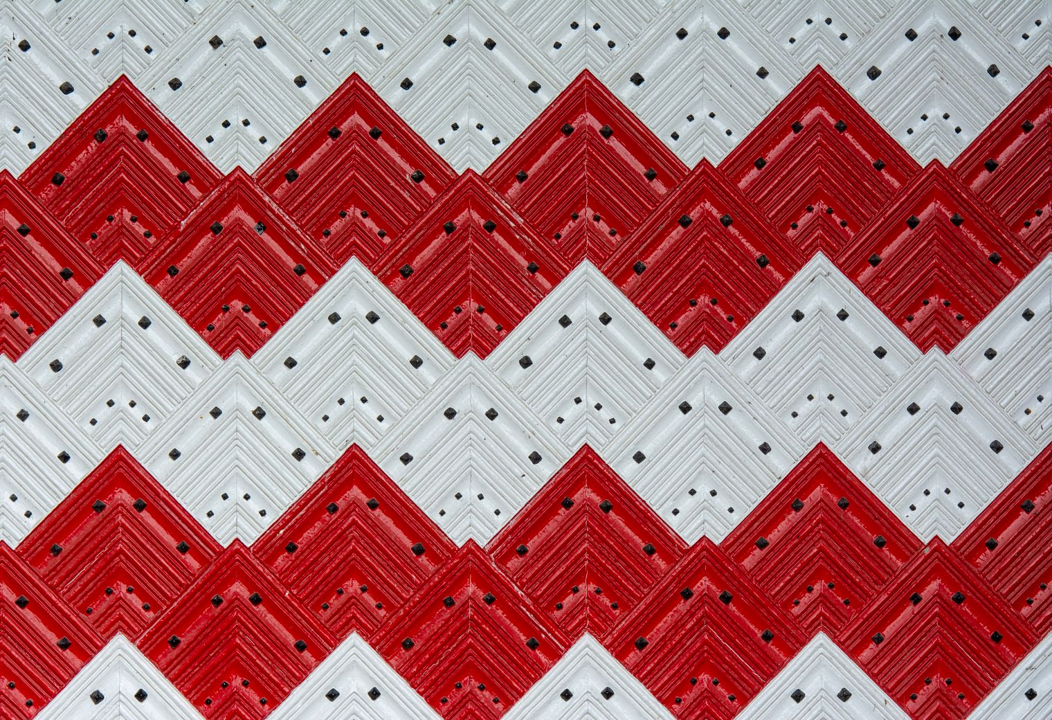 Wallpapering in Well Hall — a freshly painted, spotless finish