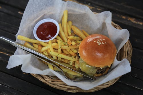 Ingyenes stockfotó burger, élelmiszer-fotózás, evőeszköz témában