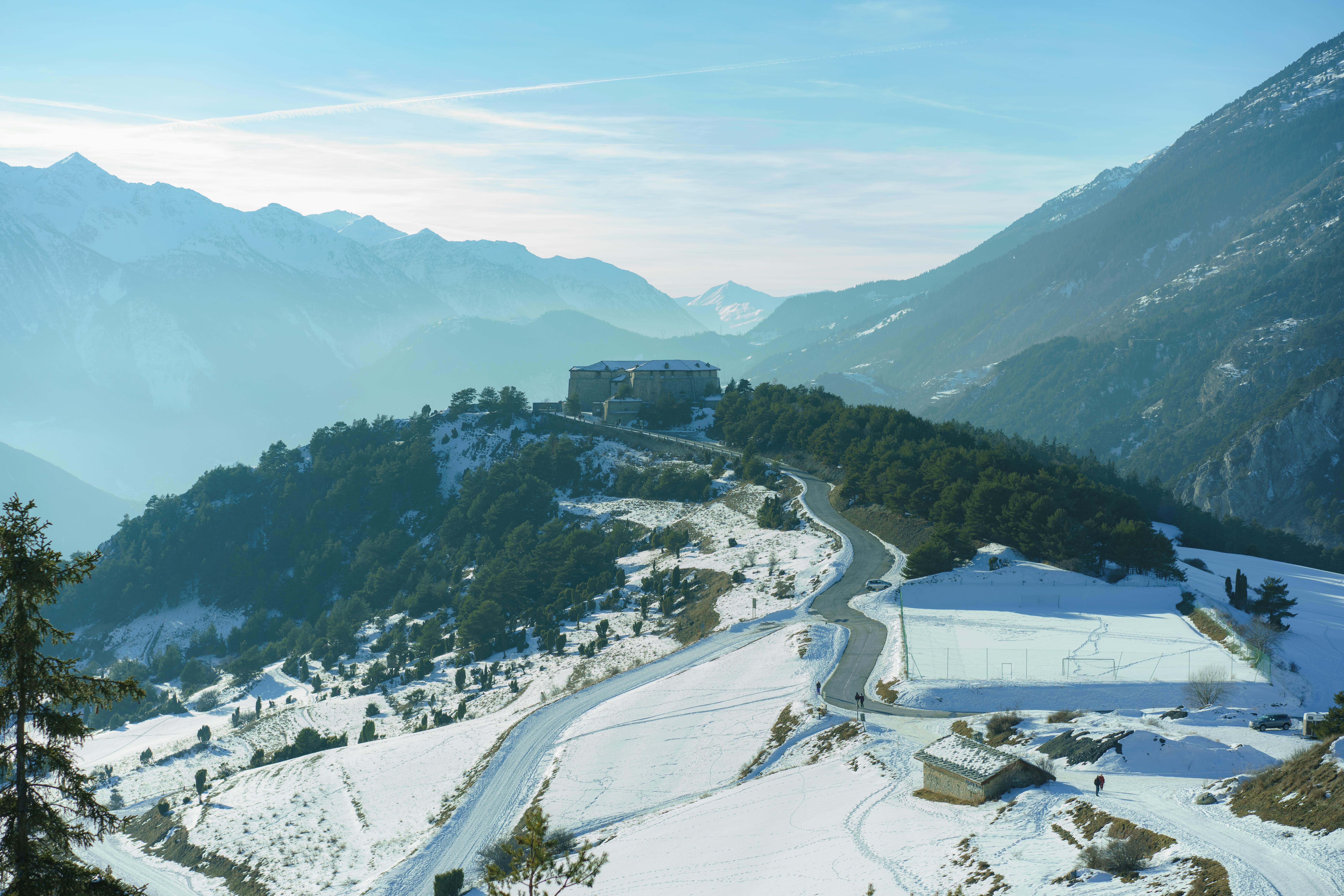 非婚生子女是否有权要求对方父母支付抚养费