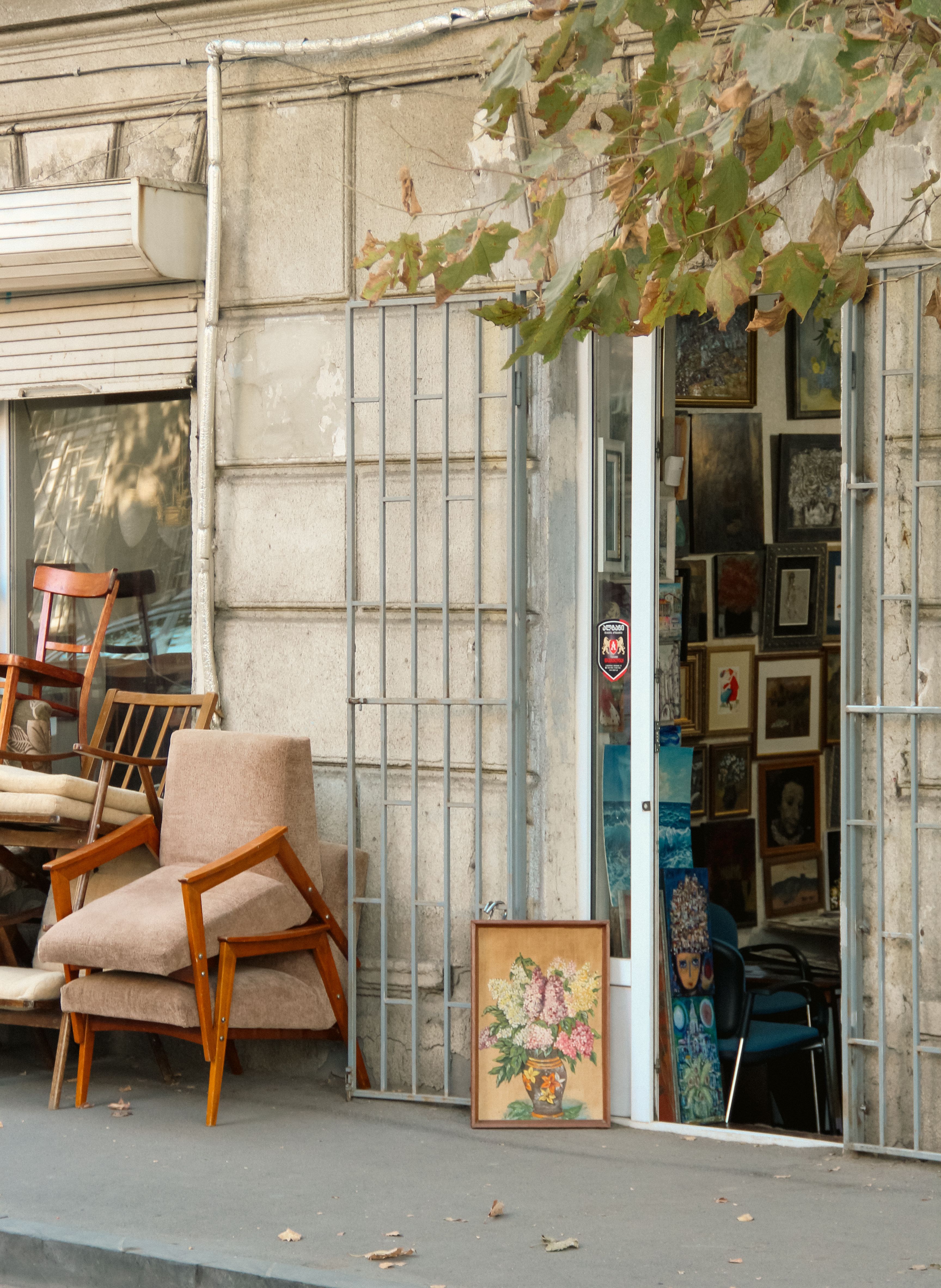 Exterior of a Store · Free Stock Photo
