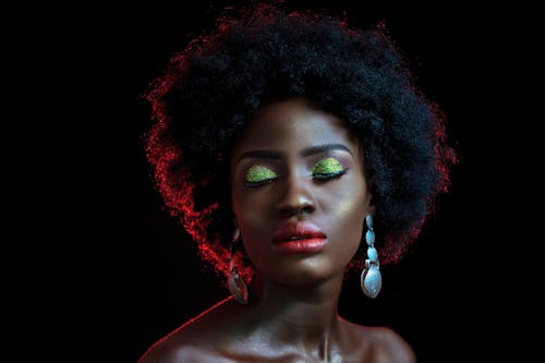 Ingyenes stockfotó afro haj, álló kép, arckifejezés témában