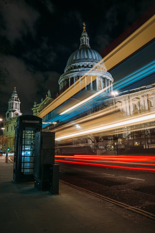 Fotografía De Lapso De Tiempo De City Road Durante La Noche