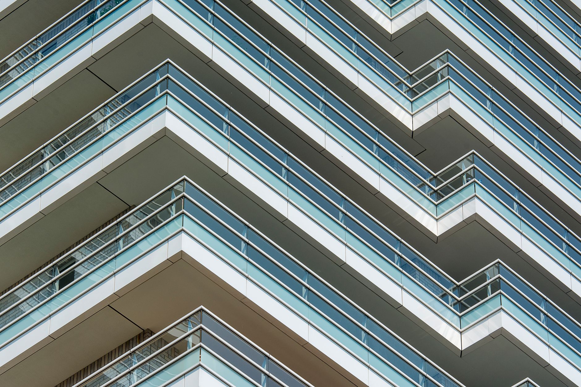 Architectural Brilliance: Strategic Media to Sell Modernist Luxury in Mississauga