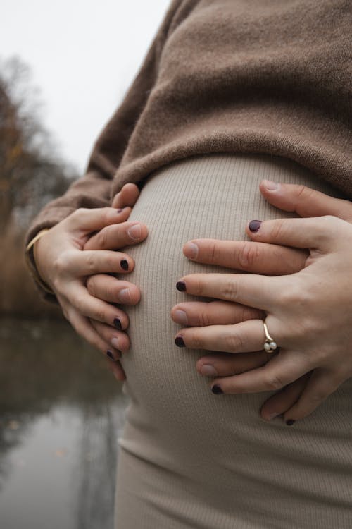 Fotobanka s bezplatnými fotkami na tému brucho, byť spolu, dotýkanie