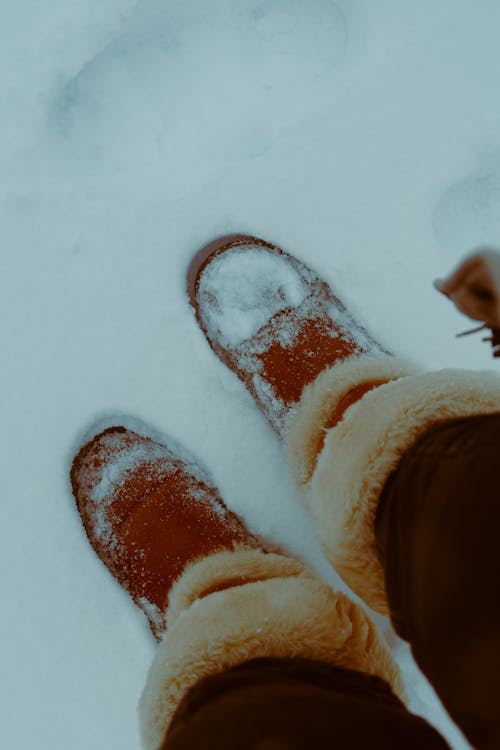 Free Woman Wearing Winter Boots  Stock Photo