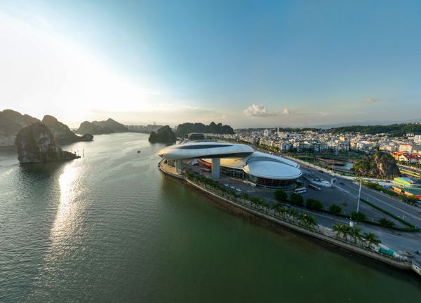 Ramada Halong - Basic