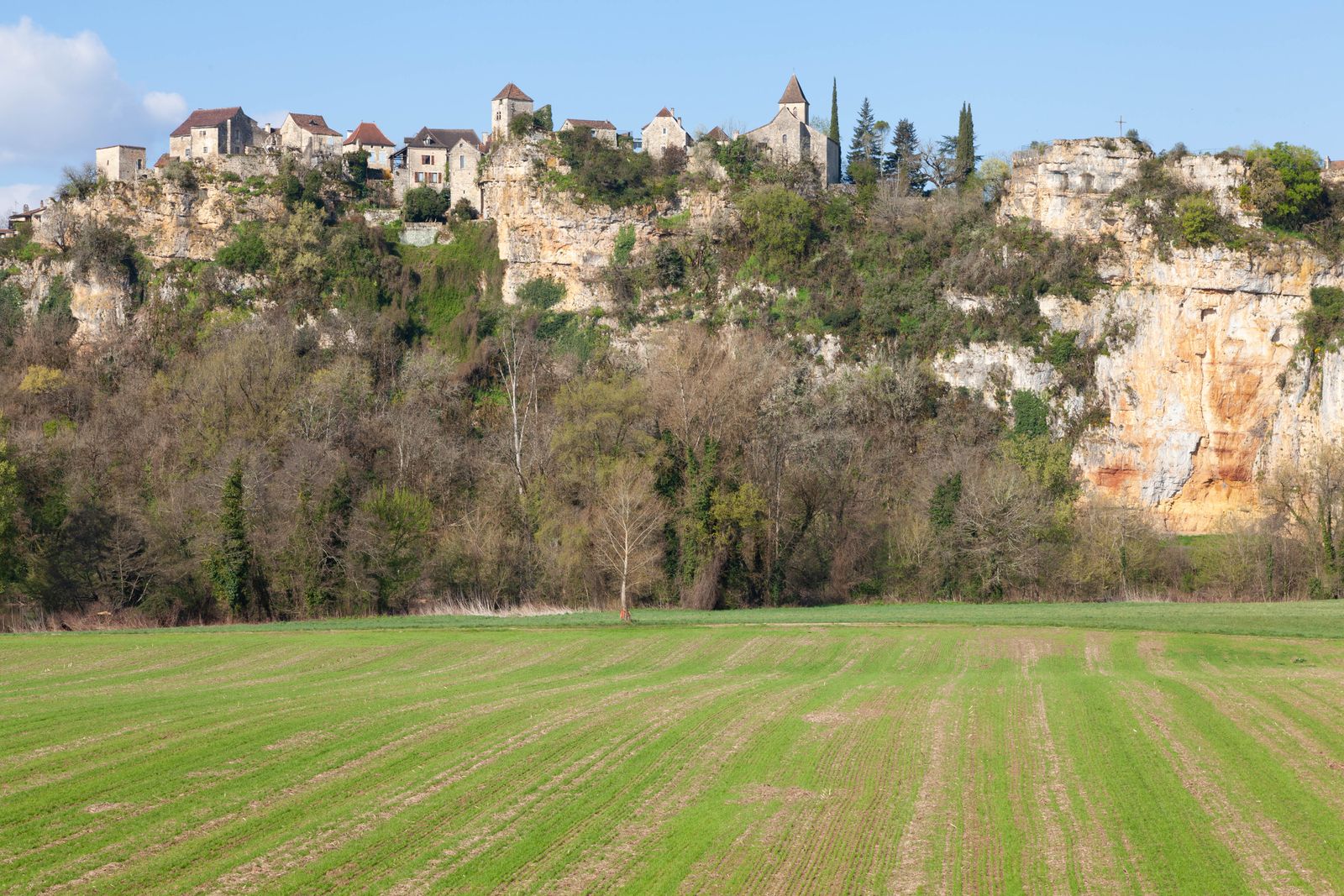 Het Franse dorp Saint-Cirq-Lapopie in de Lot