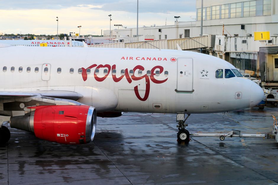 Air Canada Flight Hits Port Authority Vehicle at LaGuardia Airport