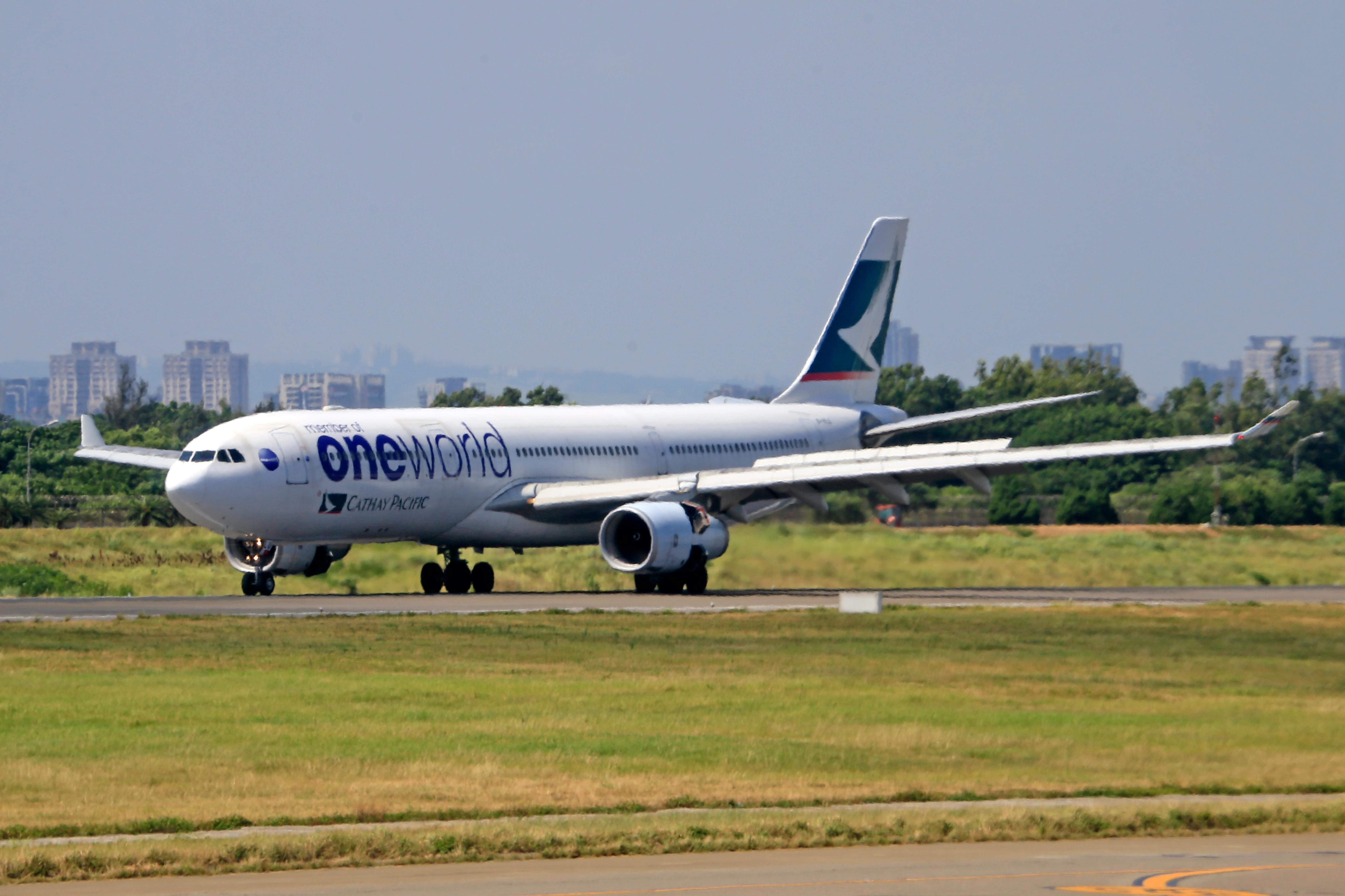 Hawaiian Airlines Joins oneworld Alliance - TRAICY Global — Photo by Jeffry Surianto on Pexels