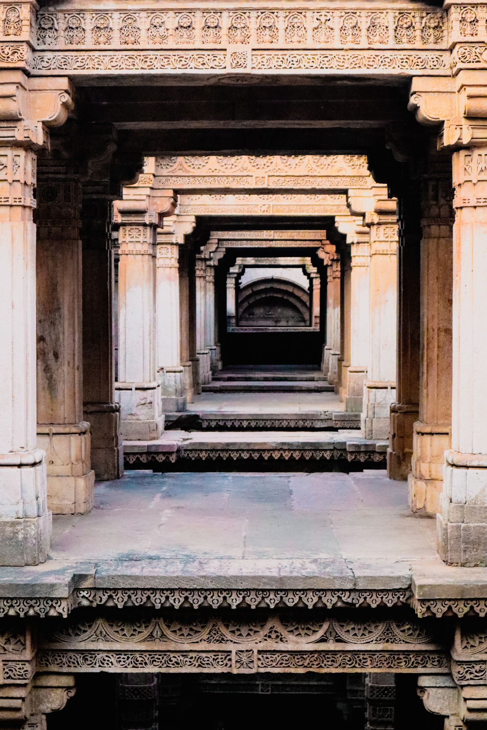 Adalaj Stepwell In Gandhinagar Free Stock Photo adalaj-stepwell-in-gandhinagar-free-stock-photo