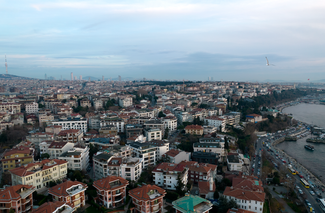 A stunning aerial view of Üsküdar in Istanbul, showcasing its urban landscape and waterfront. — arriving in Pendik, Istanbul