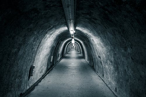 Darmowe zdjęcie z galerii z ciemny, długi, metro