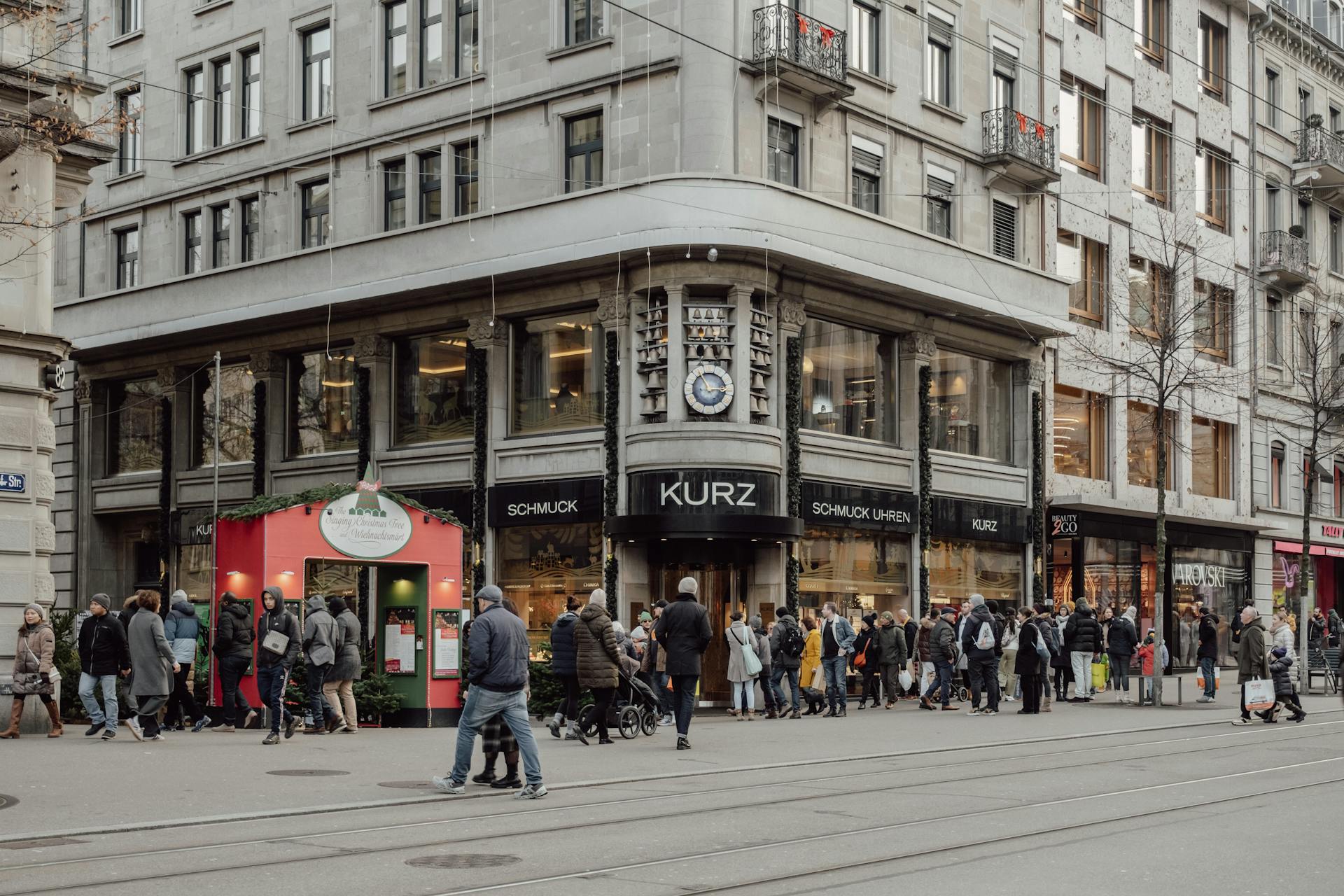 Crowd by Kurz Schmuck und Uhren Jewellery Store in Zurich, Switzerland