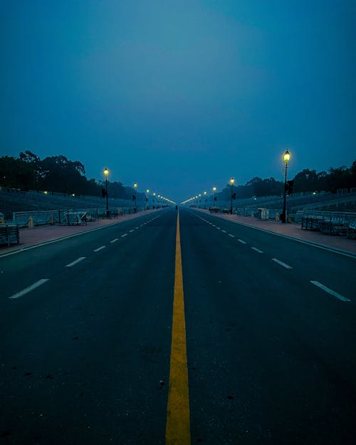 Immagine gratuita di autostrada divisa, blues, cielo azzurro