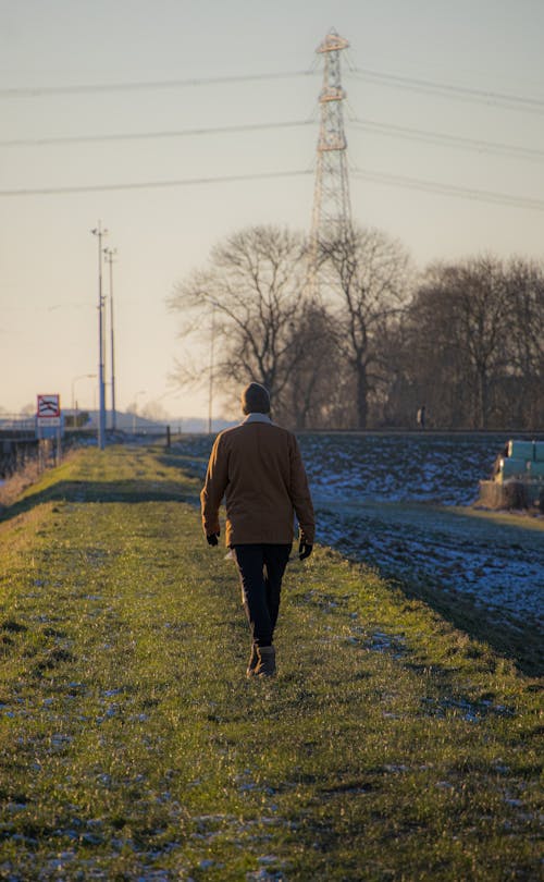 Fotobanka s bezplatnými fotkami na tému bunda, chladný, chôdza