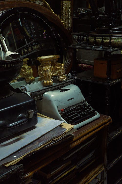 Darmowe zdjęcie z galerii z biuro, drewniany, maszyna do pisania