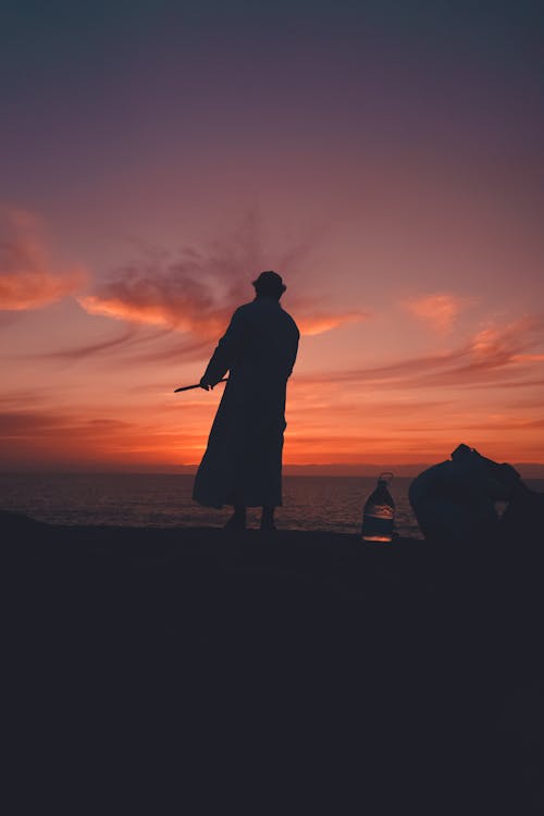 Foto profissional grátis de aventura, escuro, homem