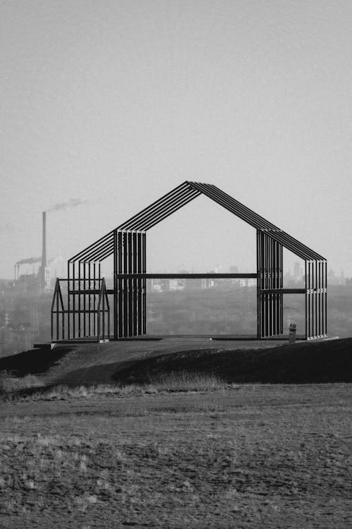 Immagine gratuita di bianco e nero, campo, collina