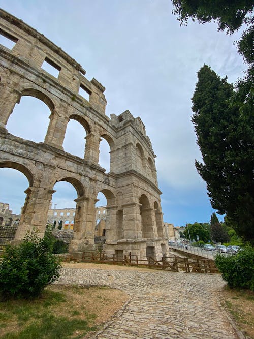 Foto d'estoc gratuïta de amfiteatre, amfiteatre romà, arquitectura clàssica