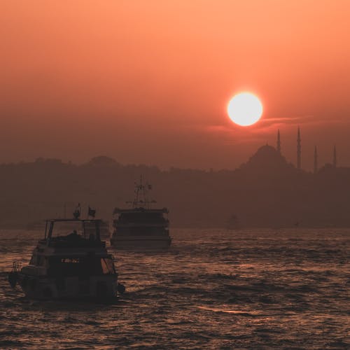 Δωρεάν στοκ φωτογραφιών με βάρκες, δύση του ηλίου, ήλιος