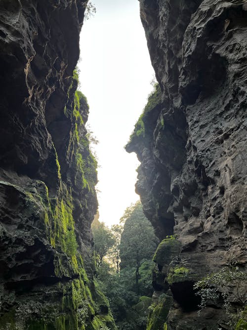 Kostenloses Stock Foto zu canyon, cliff, felsen