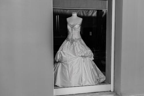Foto stok gratis butik, gaun pengantin, grayscale