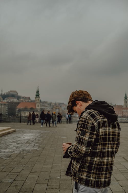 Základová fotografie zdarma na téma bunda, černá kapuce, Česká republika