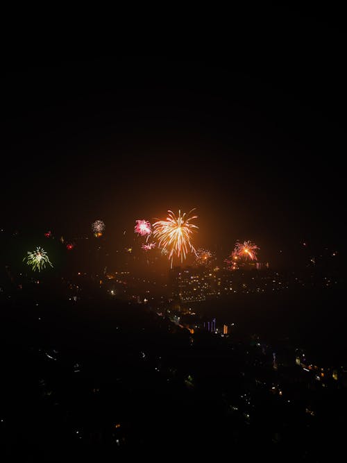 Foto profissional grátis de aéreo, celebração, céu