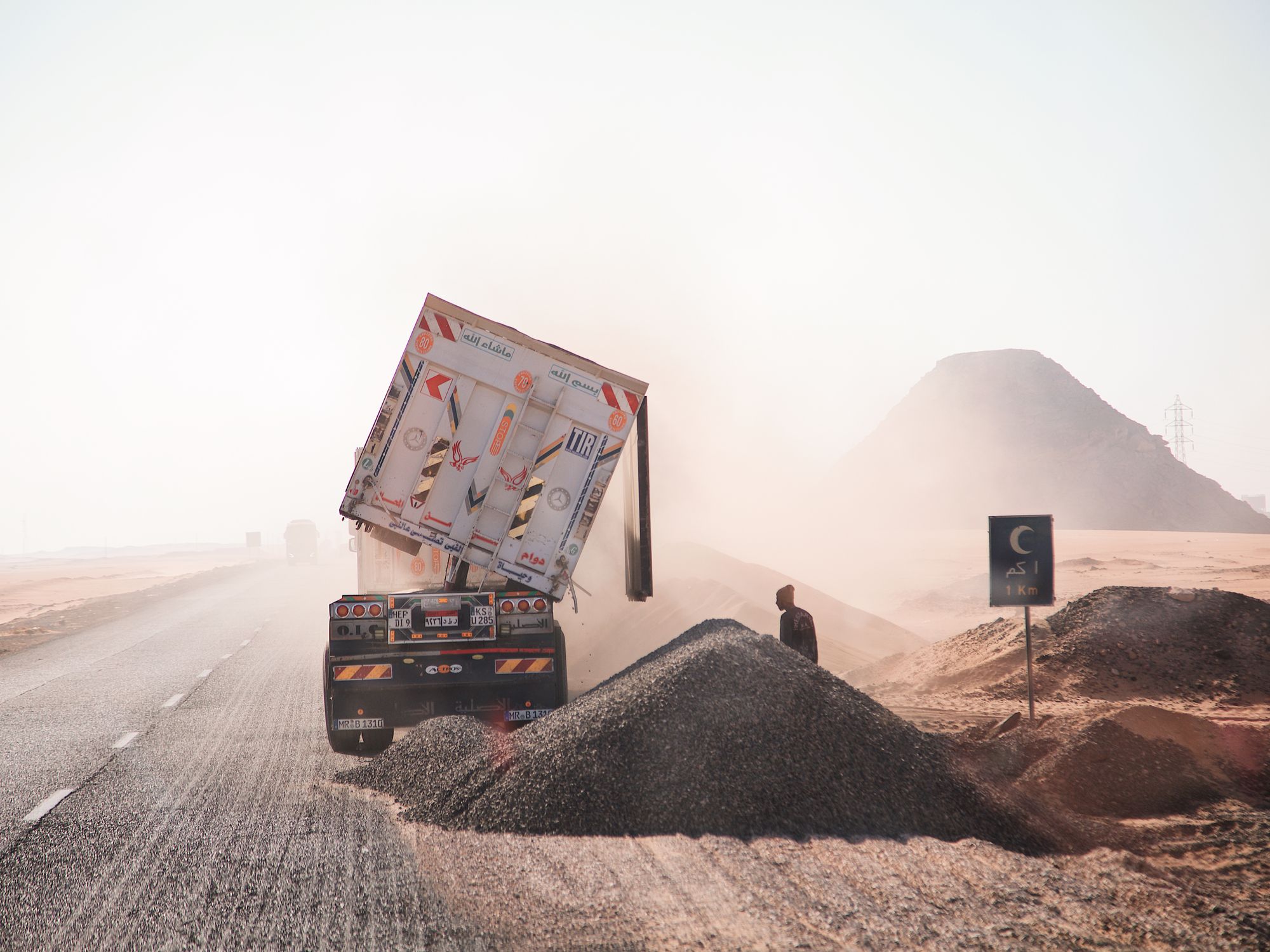 Man and Van in Whiteparish, South East — man and van team loading a removal van