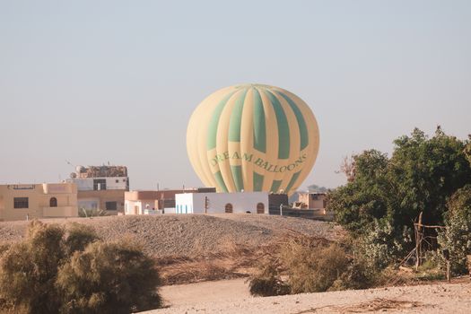 Hot-air balloon over Thebes — Luxor